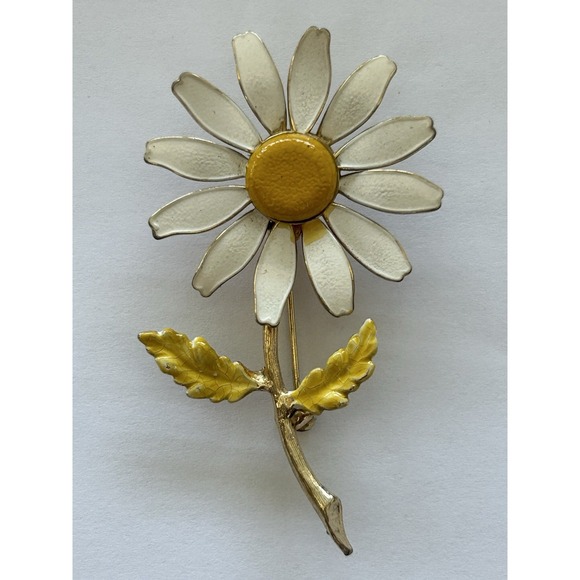 Jewelry - Vintage Accessocraft Enamel Metal‎ Flower Brooch